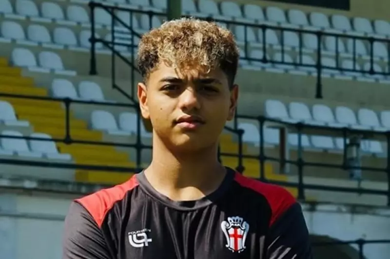 عمر شاكر